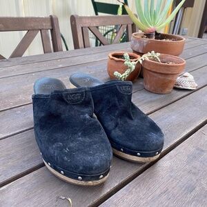 UGG Women's Abbie Black Slip on Wood Clog Mule 🤩